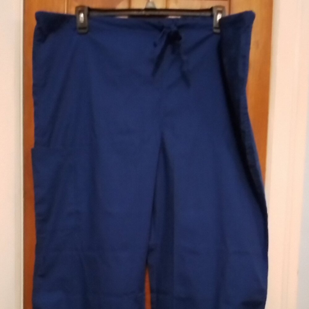 All heart scrub cargo pants, women's plus size .  3x